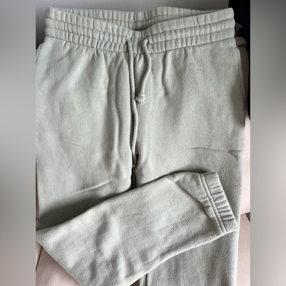 Aritizia - TNA Perfect Cozy Sweatpants XS - light green (sage)